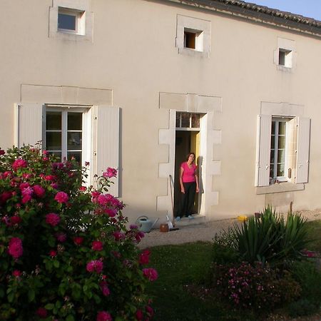 Chambres D'Hotes L'En Haut Des Vignes Mérignac 外观 照片