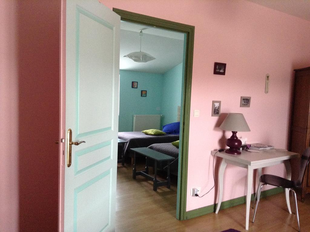 Chambres D'Hotes L'En Haut Des Vignes Mérignac 客房 照片