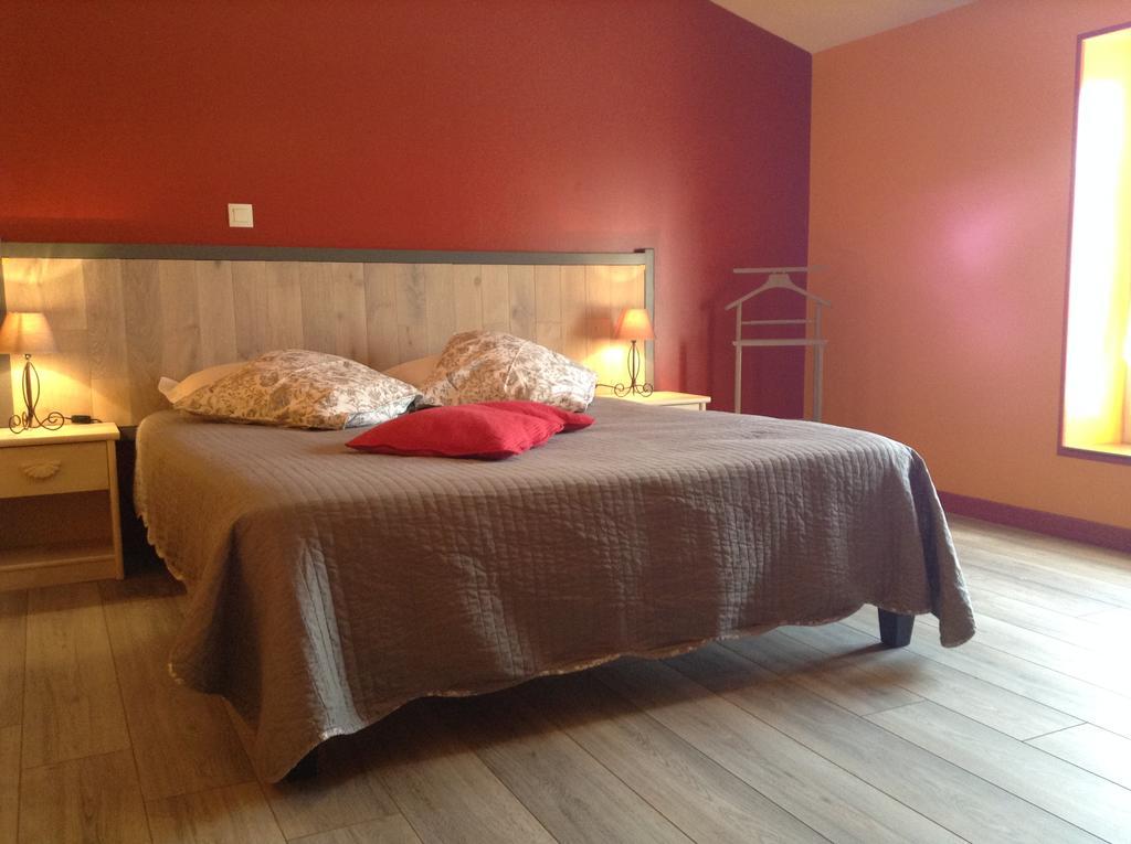 Chambres D'Hotes L'En Haut Des Vignes Mérignac 客房 照片