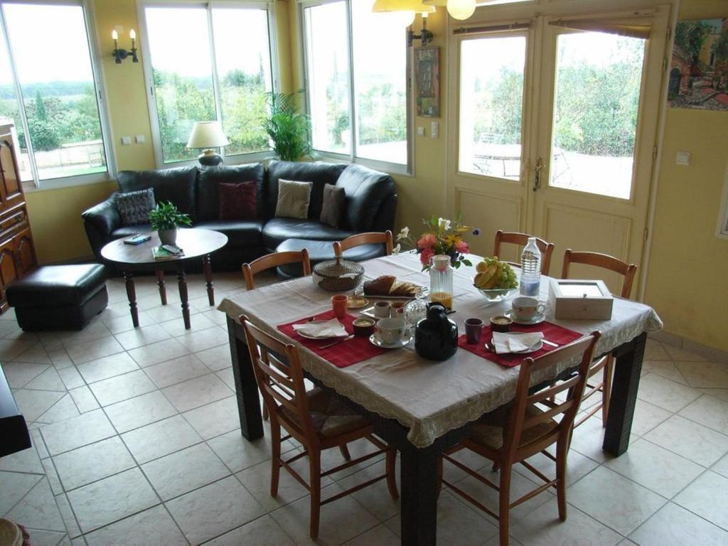 Chambres D'Hotes L'En Haut Des Vignes Mérignac 外观 照片
