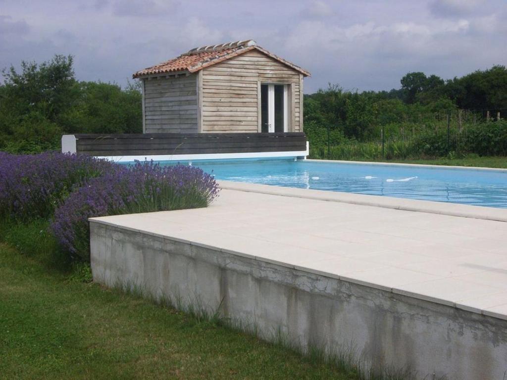 Chambres D'Hotes L'En Haut Des Vignes Mérignac 外观 照片