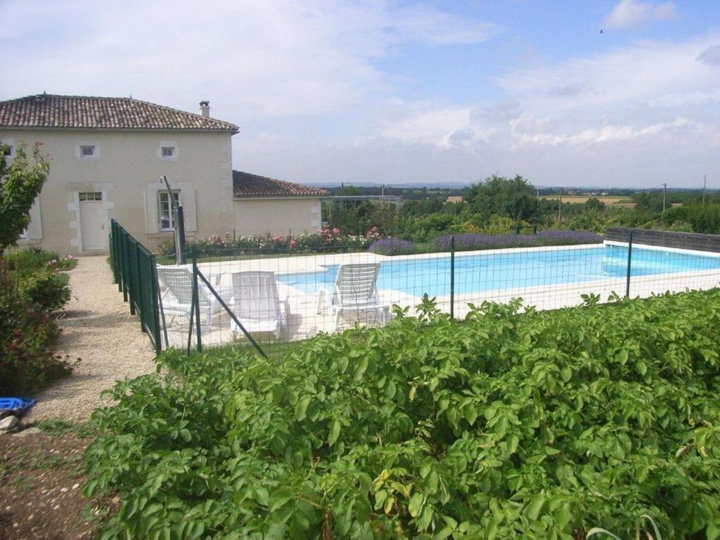 Chambres D'Hotes L'En Haut Des Vignes Mérignac 外观 照片